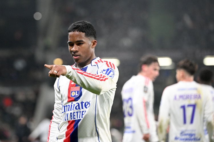 意料之中……克林根下场后开拓者上了五小阵容 杨瀚森没有登场