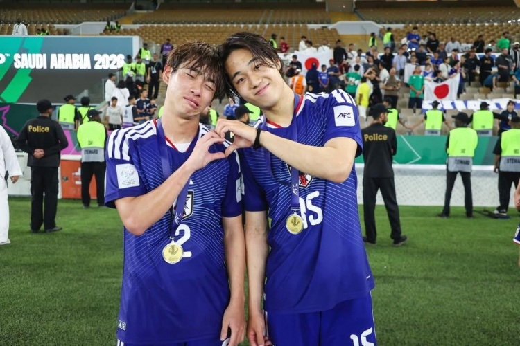 祝我们的球员阿不都海米提和工作人员纪程生日快乐！